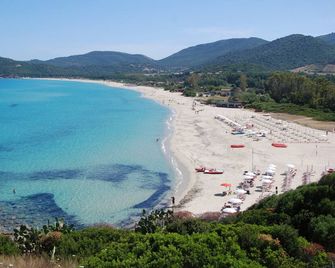 Alma Resort - Castiadas - Playa
