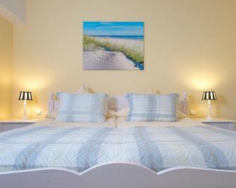 Hotel-Restaurant Holsteiner Hof - Geesthacht - Slaapkamer