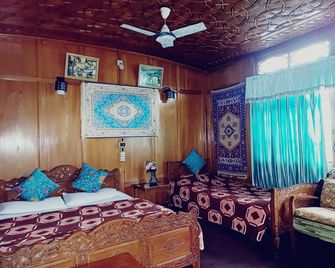 New Bombay Heritage Group of Houseboats - Śrinagar - Sypialnia