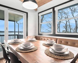 The Hygge House on White Lake - Montague - Comedor