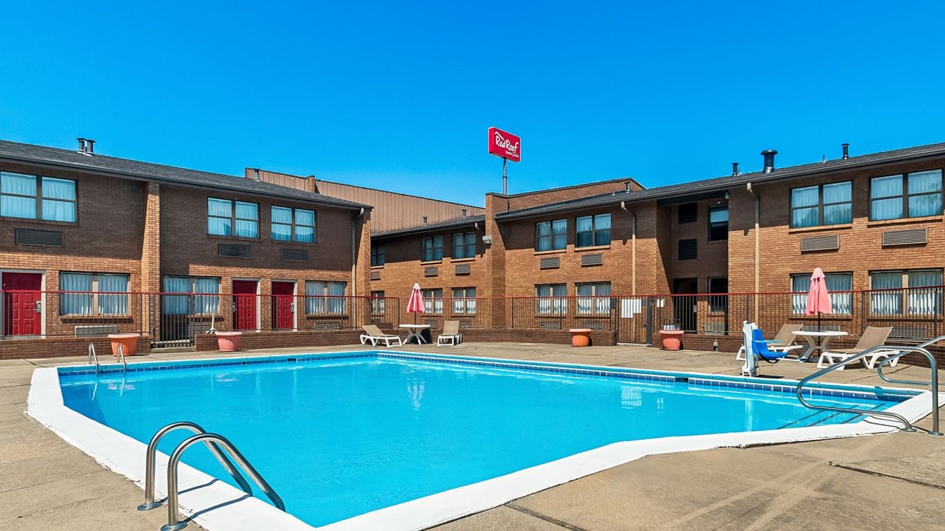 Red Roof Inn Lexington - Hamburg