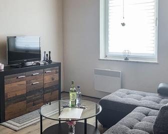 1 bedroom amazing apartment in Dithmarschen - Meldorf - Wohnzimmer