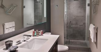 Toronto Marriott City Centre Hotel - Toronto - Bathroom