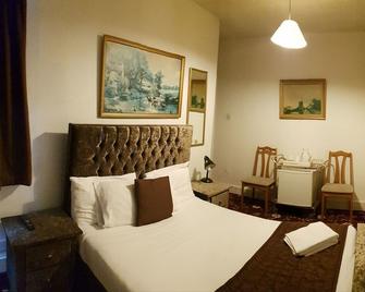 Euro Hotel Harrow - Harrow - Bedroom