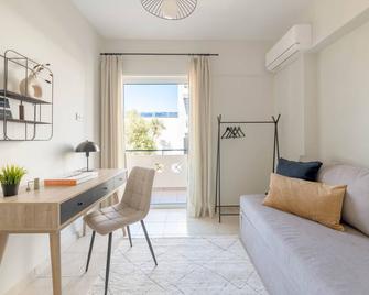 Superior 3BR Apartment in Chalandri - Chalandri - Living room