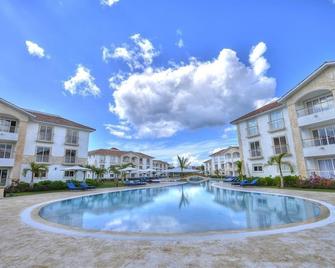 Cadaques Caribe Apartment - Bayahíbe - Pileta