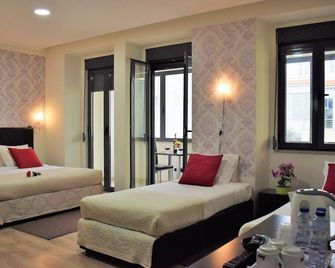 Universo Romantico - Lisbon - Bedroom