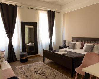 Granello Suite Central - Genoa - Bedroom
