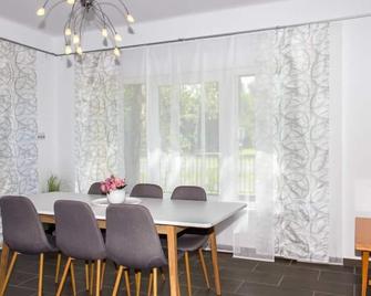 Holiday Home Francois by Interhome - Balatonberény - Comedor