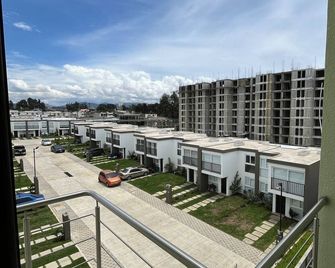 Cozy studio in welcoming Chimaltenango with WiFi - Chimaltenango - Edificio