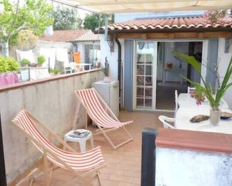 House by the sea with private access CIN Code IT069058C29G5SQM9S - Ortona - Patio