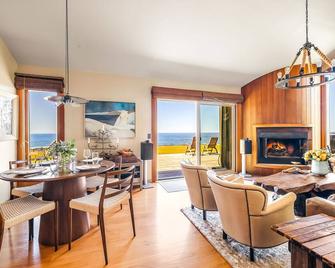 Ocean Front 2 Bedroom Home / Hot Tub / Fireplace - Mendocino - Sala pranzo