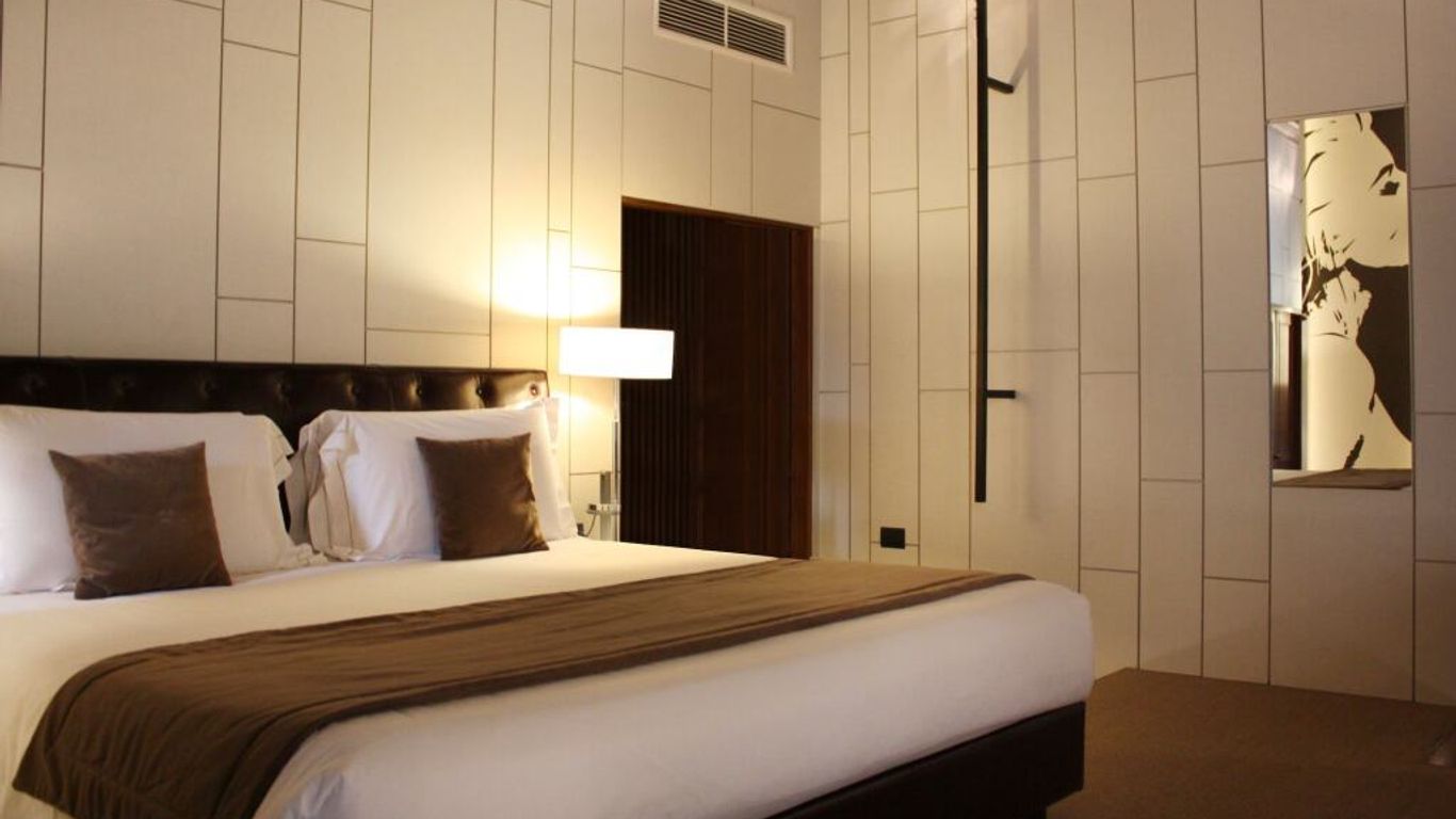 بيازا ديل جيسو لاكشري سويتس