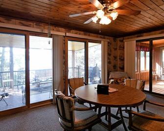 Bony Lake North | 2 Bed, 2 Bath - Solon Springs - Comedor