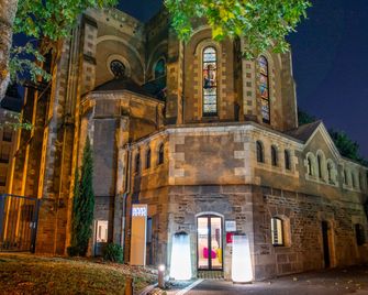 سوزو هوتل - نانت - مبنى