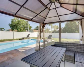 Sunset Harem Hideaway Port St Lucie - Port St. Lucie - Басейн