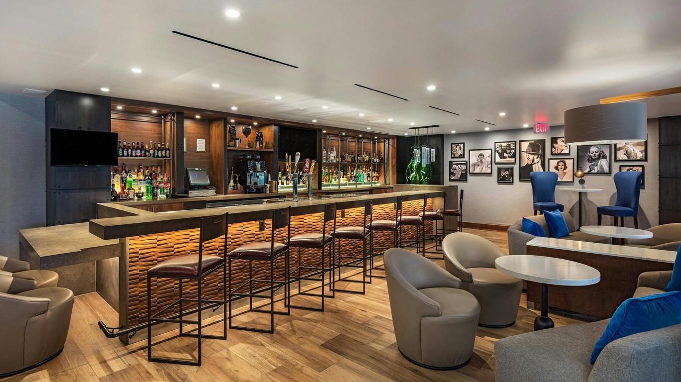 Four Points by Sheraton Los Angeles Westside