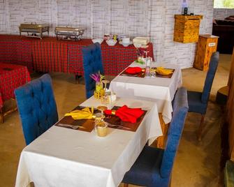 Amanya 2 rooms Girraffe Family Tent - Amboseli - Restaurant