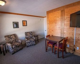 Superior Motel & Suites - Munising - Sala de estar