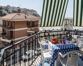 Casa Vacanza Cariddi - Sperlonga - Parveke