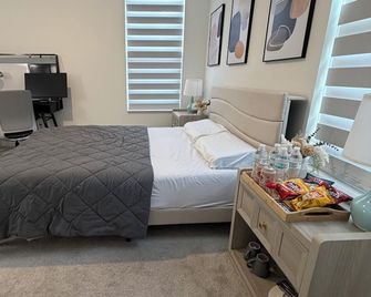 Cozy private 1-bedroom in a Single family home - Greenwood