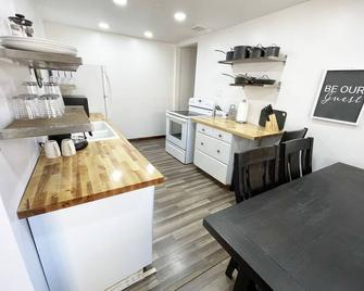 Comfortable Gonzaga unit close to downtown Spokane - Spokane - Kitchen