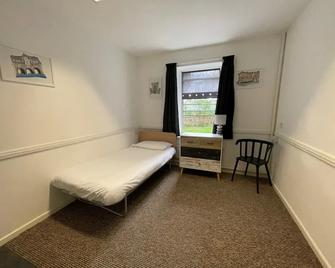 Bath Ymca Hostel - Bath - Bedroom