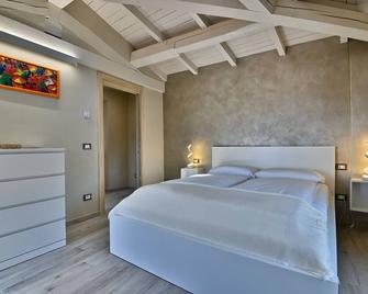 Appartamento Luna - Theater Home - Tignale - Slaapkamer