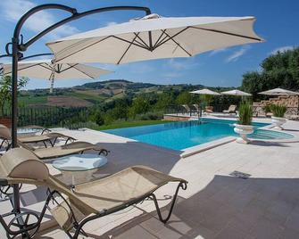 Casa Sacciofa - Monte Rinaldo - Pool