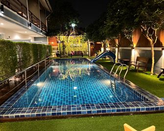 Baan I Un Pool Villa - Chonburi - Svømmebasseng
