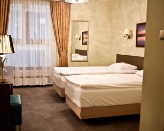 Hotel Sokolowska - Nowy Dwór Mazowiecki - Camera da letto