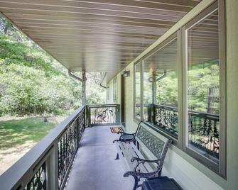 Secluded Wautoma Home with Fire Pit! - Wautoma - Balkon