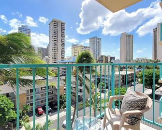 Affordable, Central Steps To The Beach & Canal - Honolulu - Balcony