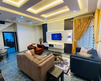Enugu Nigeria Shortlet - 2Bedroom Duplex serviced apartment GRA Enugu, Nigeria - Enugu