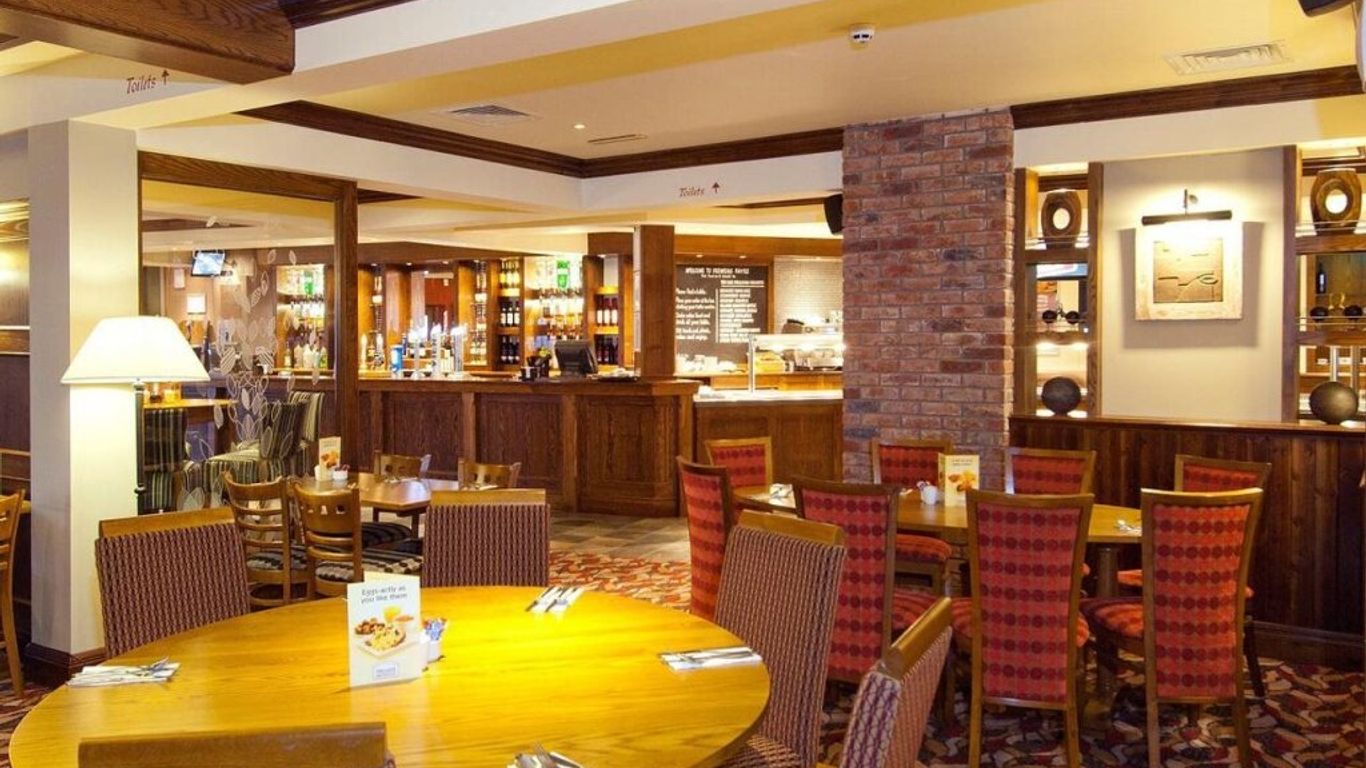 بريميير إن ستوكتون أون-تيس - بريستون فارم