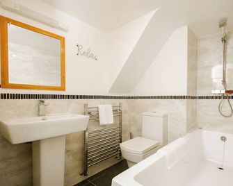 The Red Lion at Hellidon - Daventry - Baño