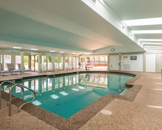 The Meadowmere Resort - Ogunquit - Pool