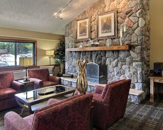 GrandStay Hotel & Suites of Traverse City - Traverse City - Area lounge