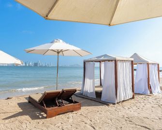 Hotel Tropical Inn - Tierra Bomba - Beach