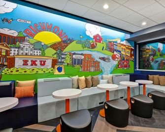 Tru by Hilton Richmond - Richmond - Oleskelutila