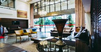 Crystal Plaza Hotel - Goiânia - Lobby