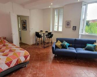 Appartement de Charme avec tomettes et Parquet - Graulhet - Chambre