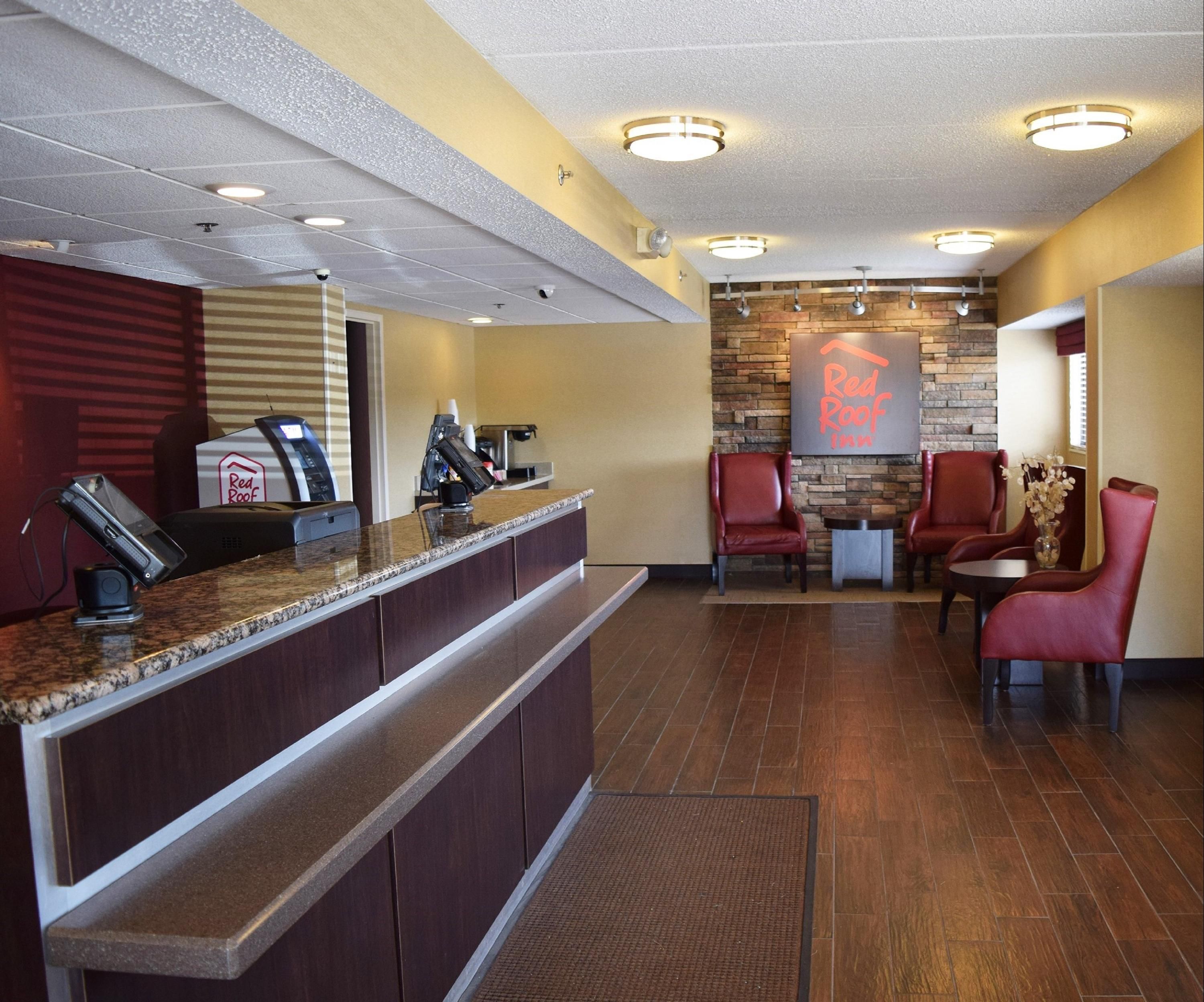 Red Roof Inn Syracuse thumbnail 3