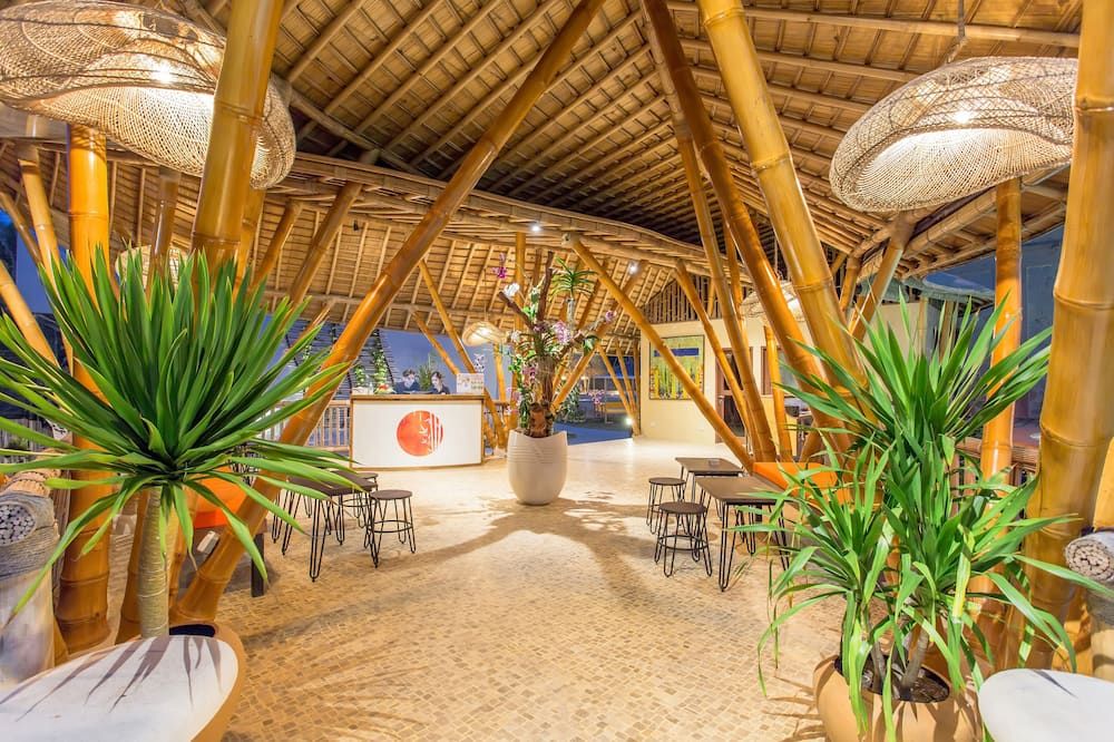 بيرل سن سيت ريزورت، صون سيت مومنتس، لبالتس ٔنل - Gili Trawangan - شرفة مرصوفة