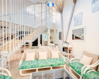 Alper Apartments - Palma Nova - Wohnzimmer