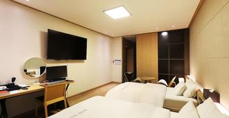 Bolton Hotel - Gwangju - Habitación