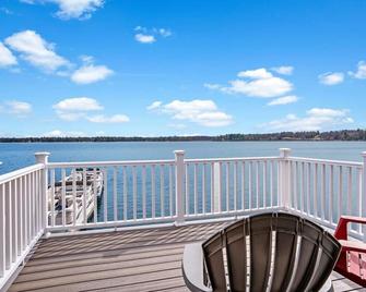 1BR Fife Lake Haven with Fire Pit & Hot Tub - Fife Lake - Balcony