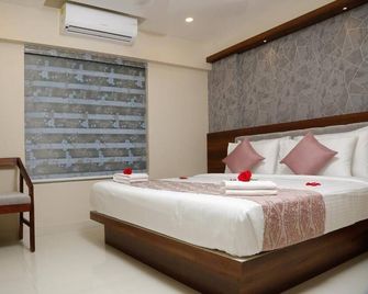 Hotel Crystals Cove - Thekkady - Спальня