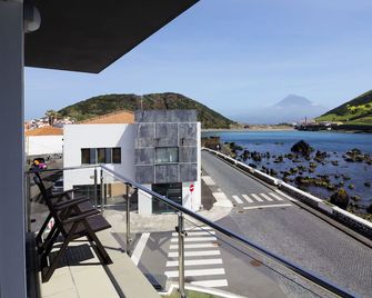 Monte da Guia - Horta - Balcony