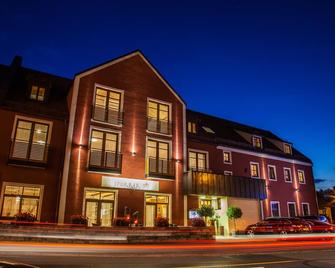 Da`Sporrer Hotel & Wirtshaus - Neunburg vorm Wald - Gebäude